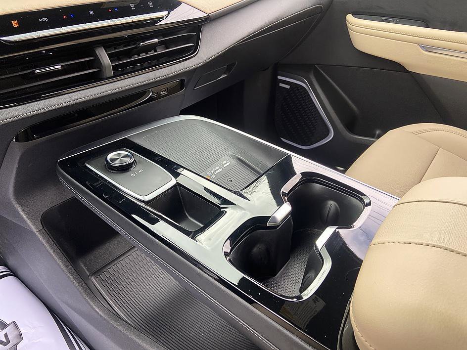 Used 2025 Buick Enclave Preferred w/ Power Package FWD image 15