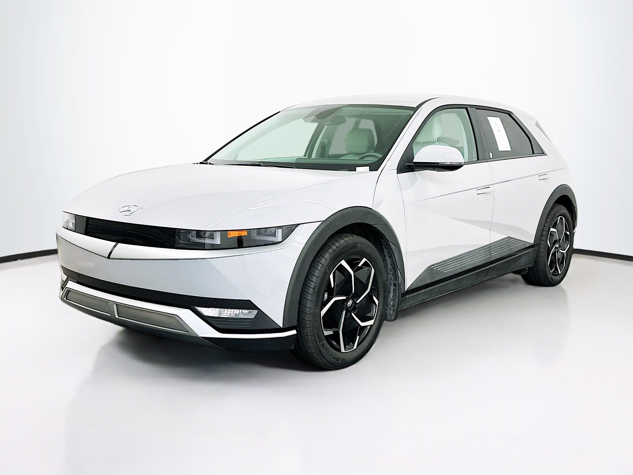 Used 2023 Hyundai Ioniq 5 SEL image 3