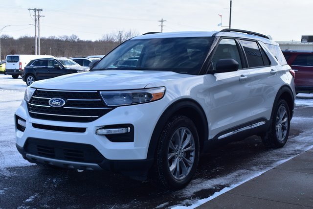 Used 2023 Ford Explorer XLT w/ Equipment Group 202A image 12