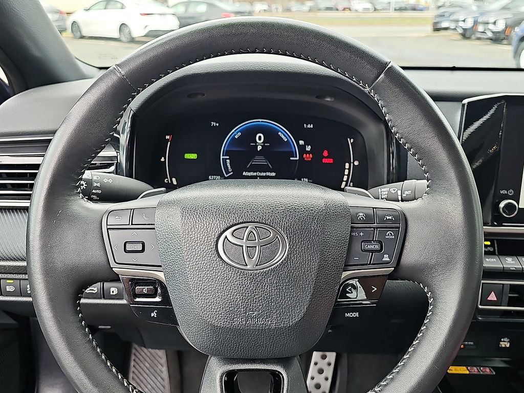 Used 2025 Toyota Camry SE image 19