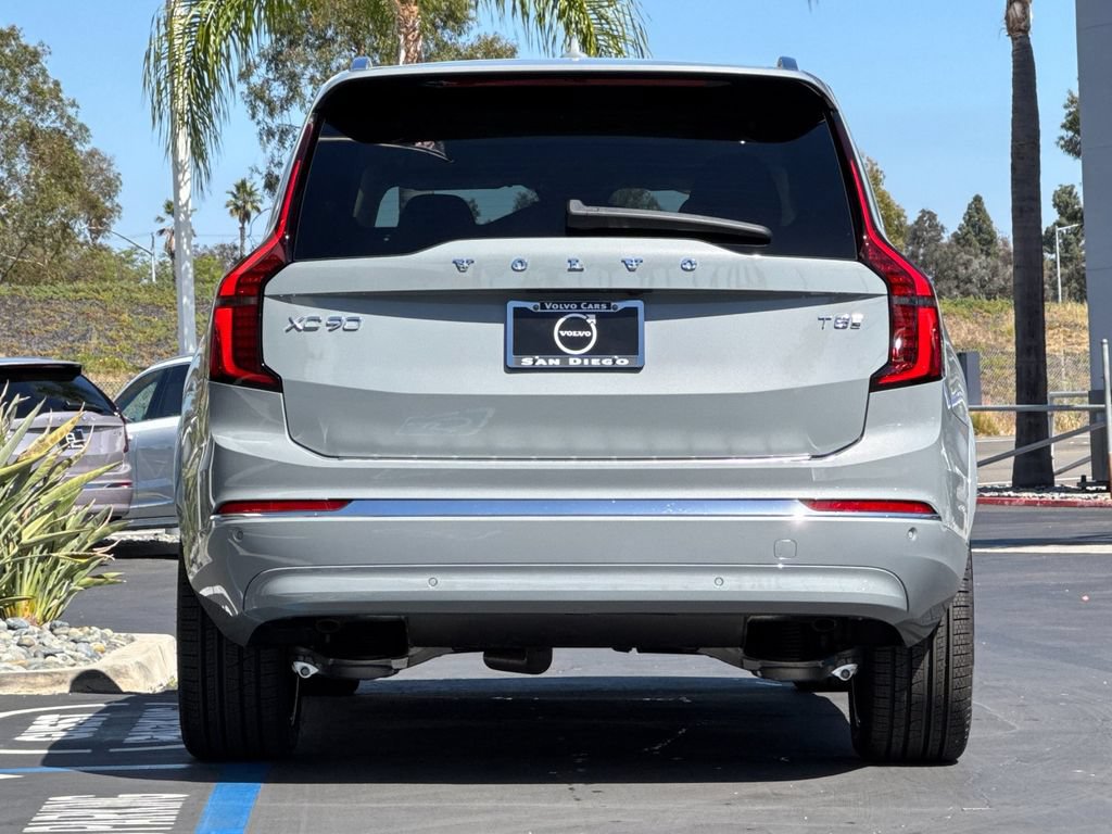 New 2026 Volvo XC90 T8 Plus AWD/4WD image 4