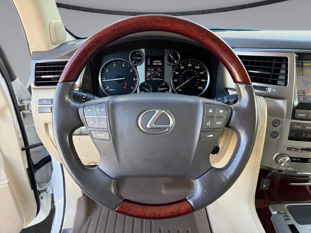 Used 2015 Lexus LX 570 4WD image 21