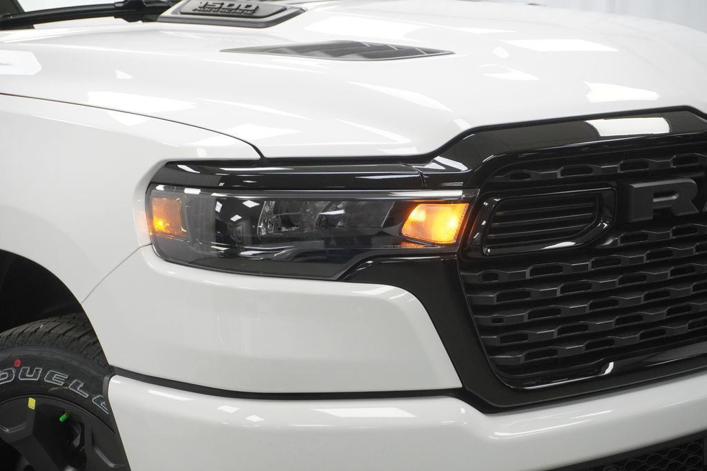 New 2026 RAM 1500 Express AWD/4WD image 5