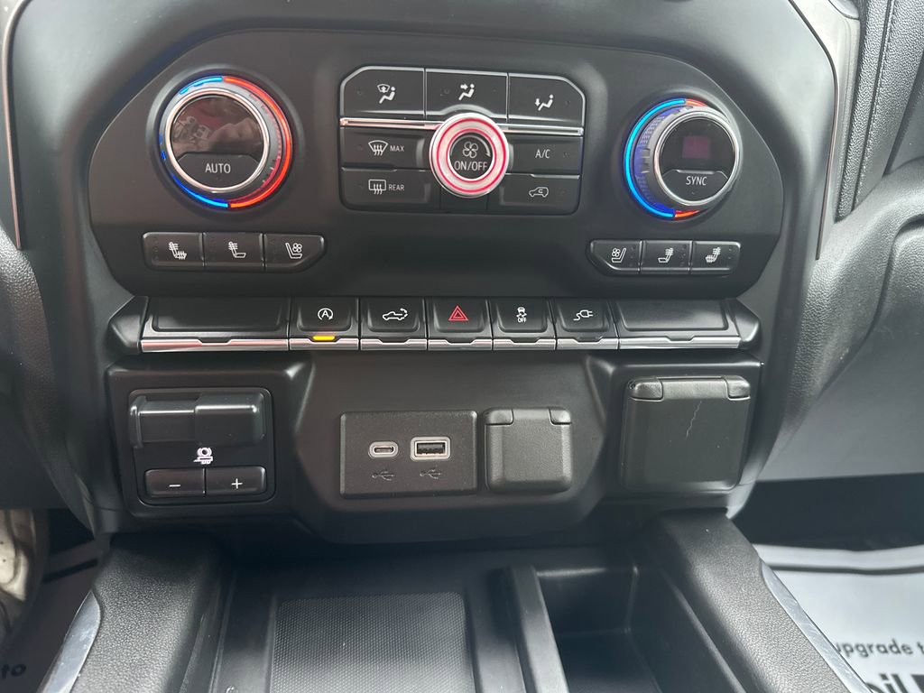 Used 2020 Chevrolet Silverado 1500 LTZ w/ LTZ Convenience Package AWD/4WD image 15