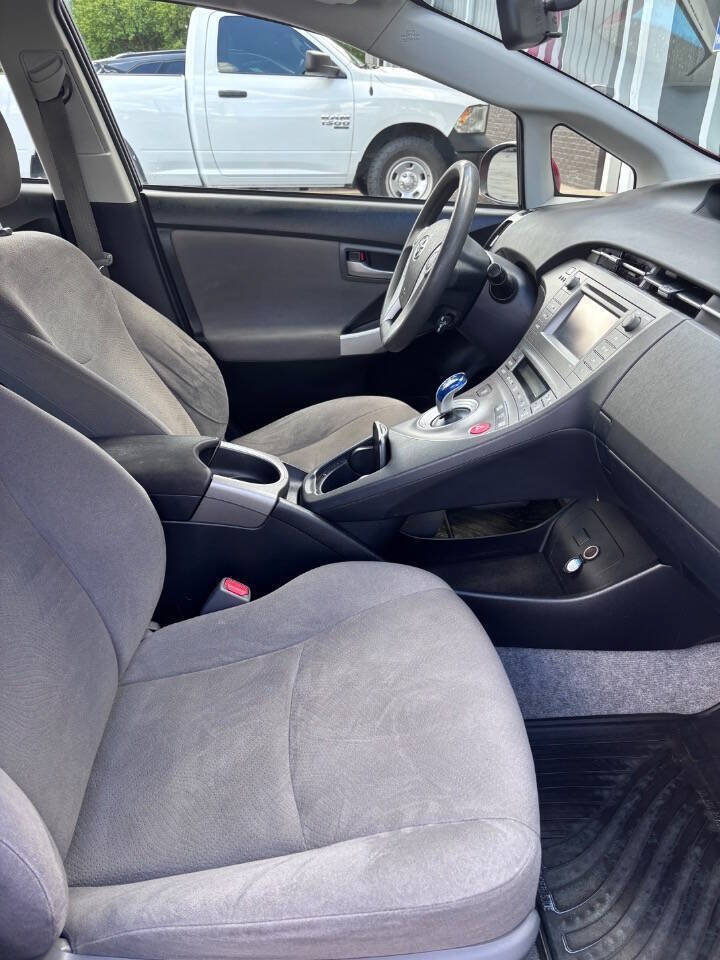 Used 2015 Toyota Prius Two FWD image 5