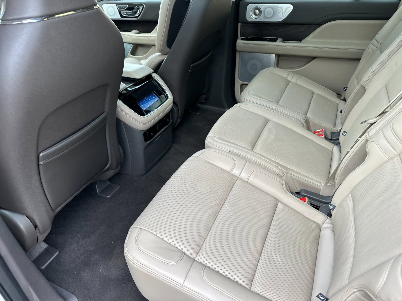 Used 2024 Lincoln Navigator L Reserve AWD/4WD image 14