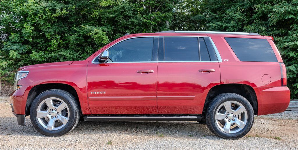 Used 2015 Chevrolet Tahoe LTZ RWD image 2