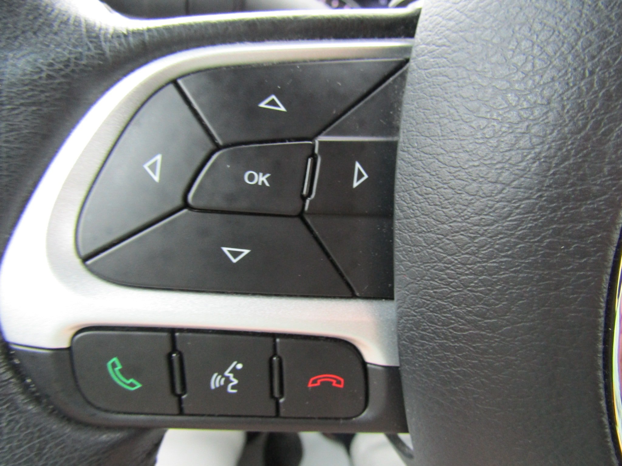 Used 2021 Jeep Renegade Latitude w/ Convenience Group AWD/4WD image 21