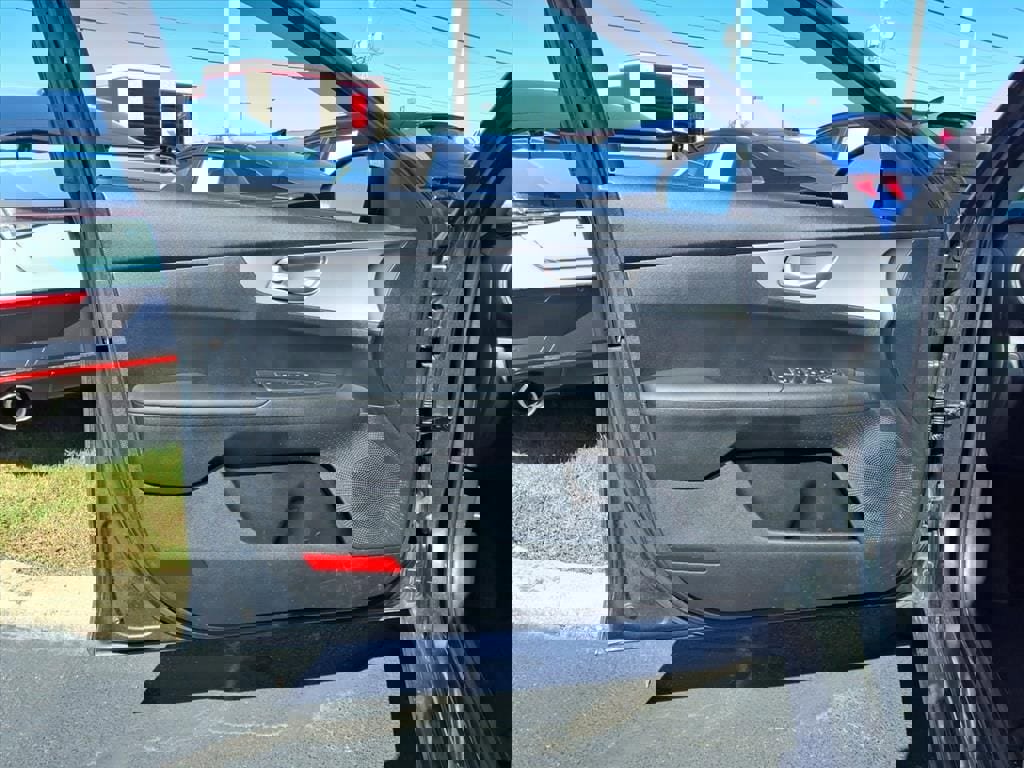 Used 2024 Kia Forte LXS image 6