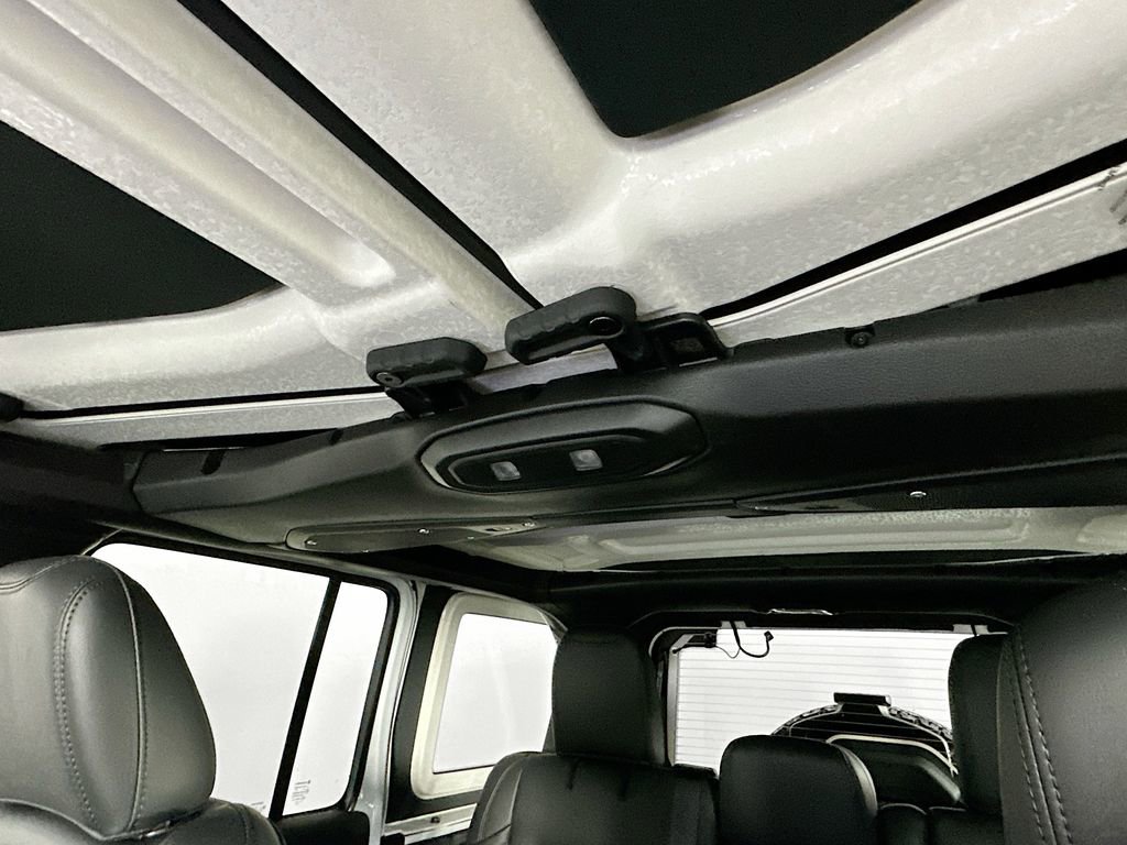 New 2026 Jeep Wrangler Unlimited Rubicon AWD/4WD image 14