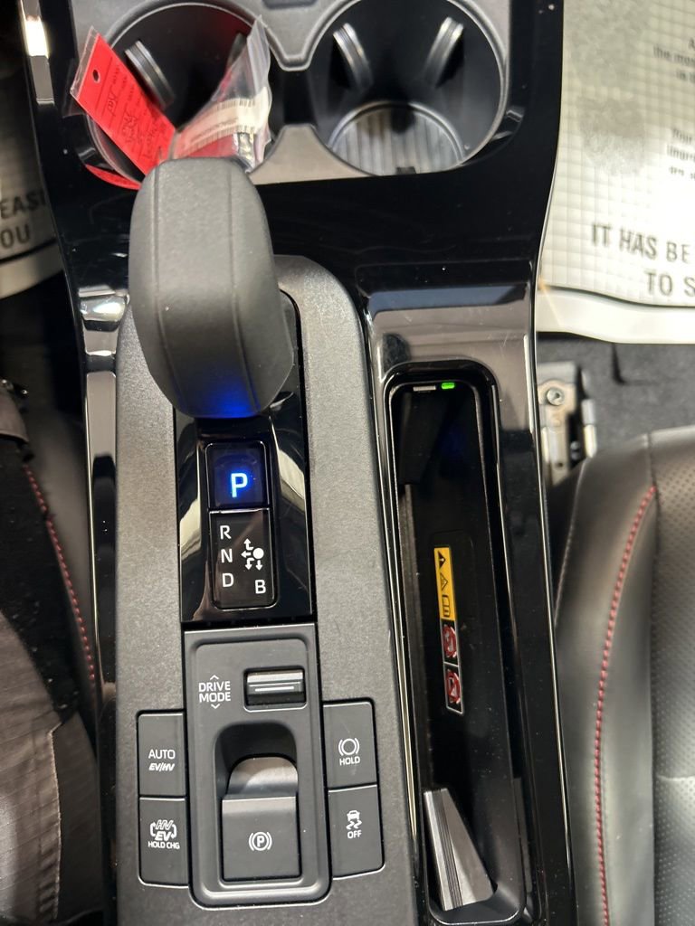 Used 2025 Toyota Prius Plug-In Hybrid FWD image 32