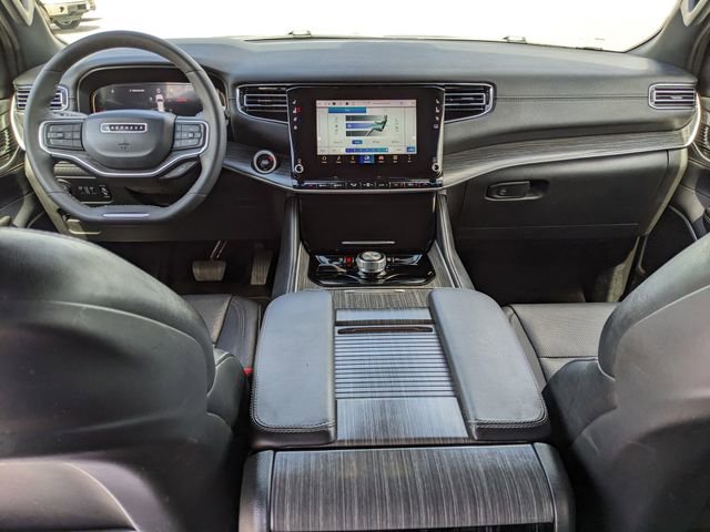 Used 2024 Jeep Wagoneer L Series II w/ Flexible Seating Group image 15