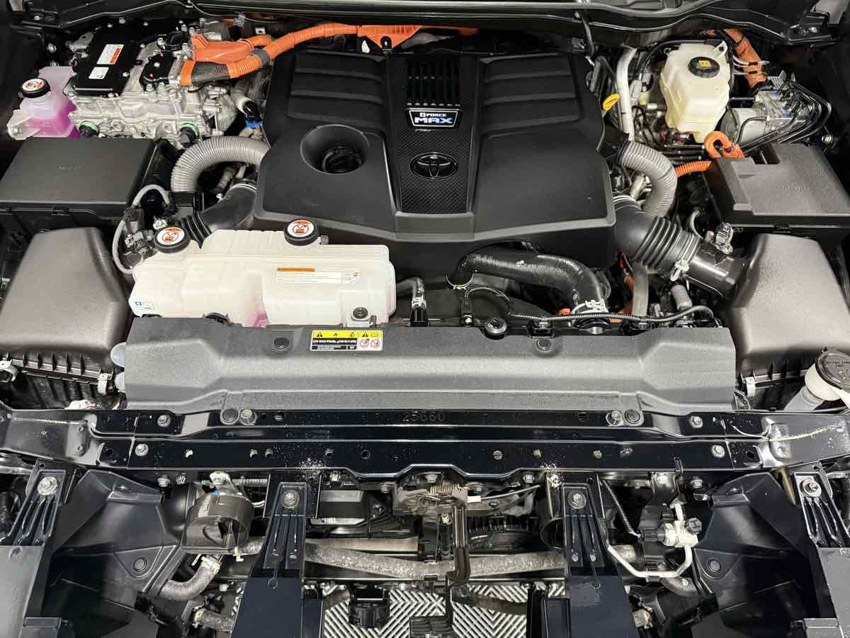 Used 2024 Toyota Sequoia Platinum image 41