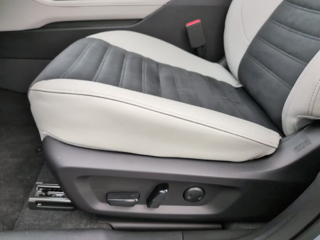 New 2026 Mitsubishi Outlander SE AWD/4WD image 19