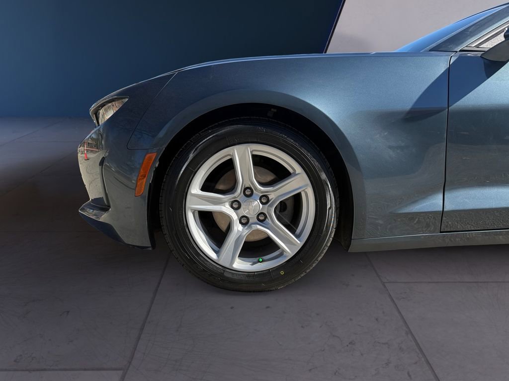 Used 2023 Chevrolet Camaro LT image 9