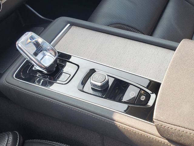 Certified 2025 Volvo XC90 B6 Ultra w/ Protection Package AWD/4WD image 25