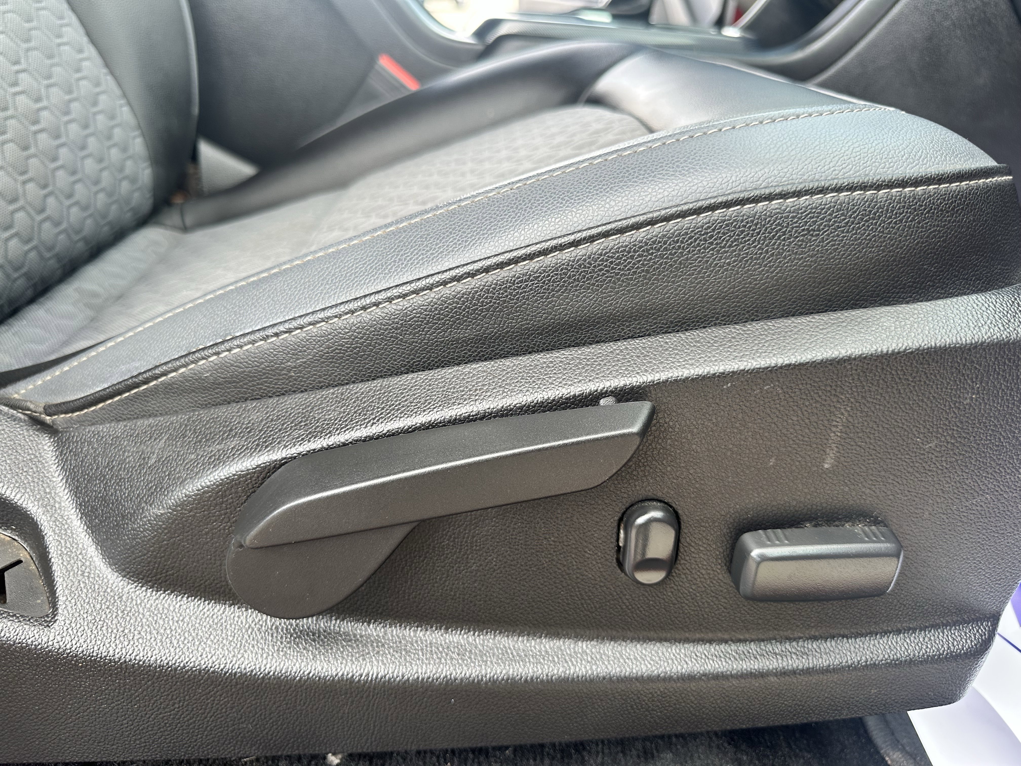 Used 2017 Chevrolet Colorado Z71 image 24