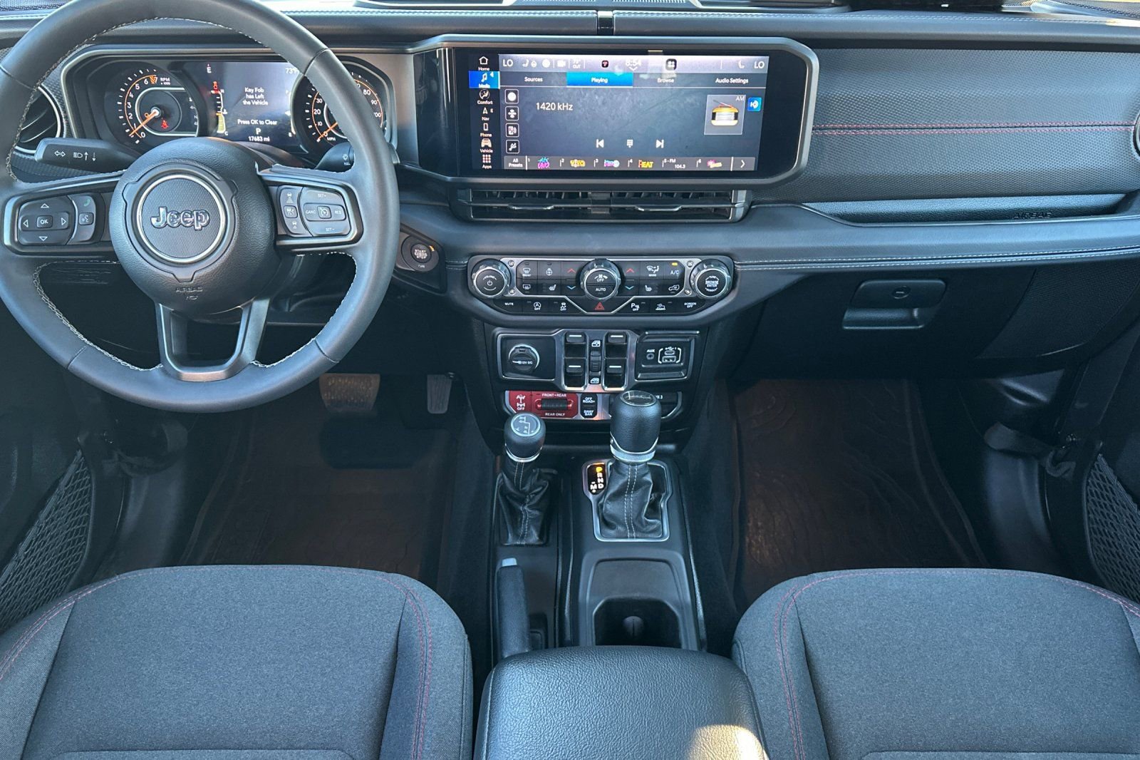 Used 2025 Jeep Gladiator Rubicon w/ Safety Group image 14