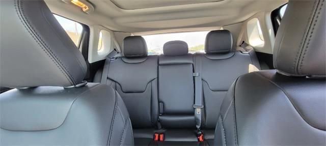 Used 2022 Jeep Compass Trailhawk w/ Trailhawk Elite Group AWD/4WD image 15