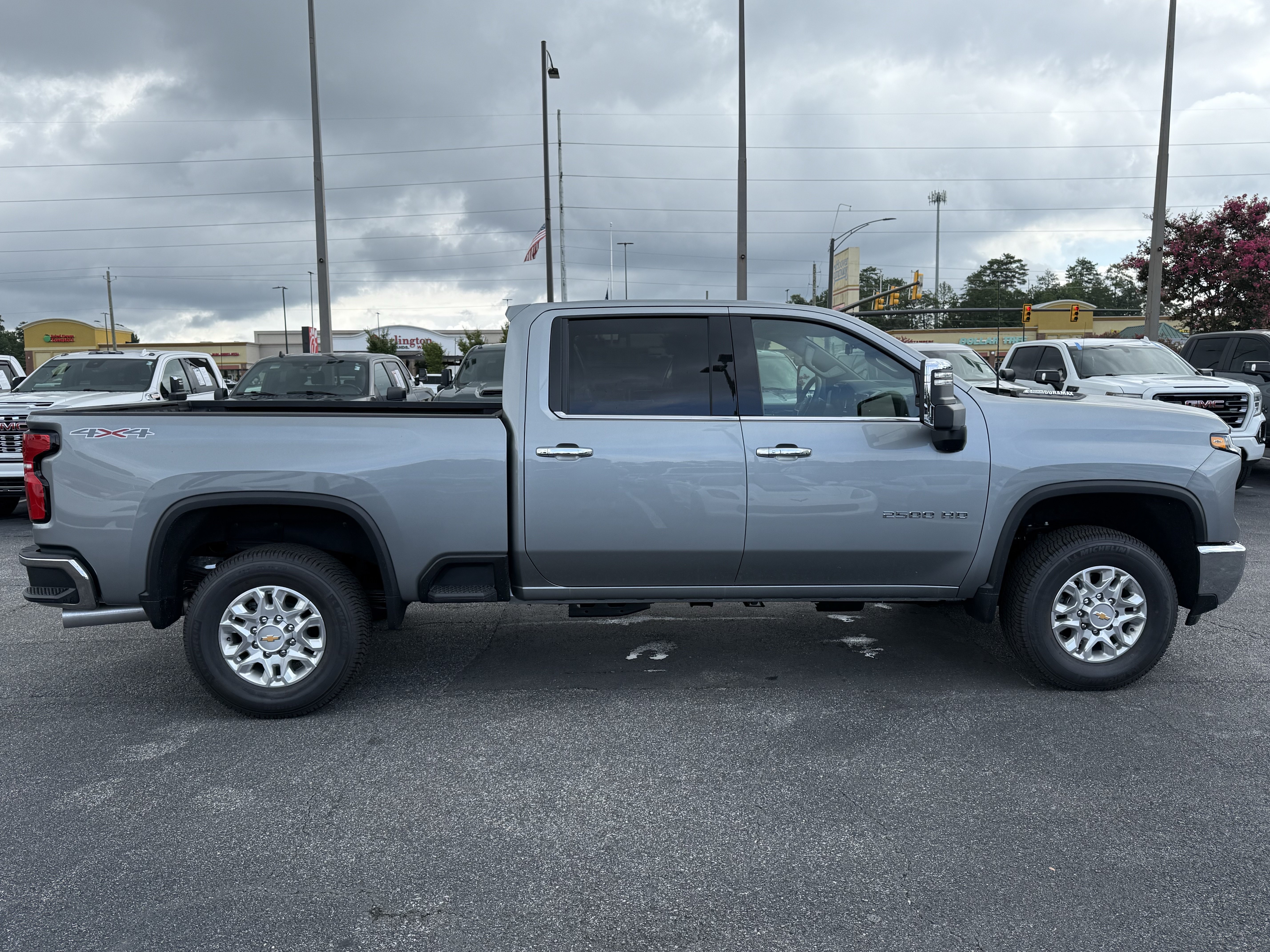 New 2026 Chevrolet Silverado 2500 LTZ w/ LTZ Premium Package AWD/4WD image 11