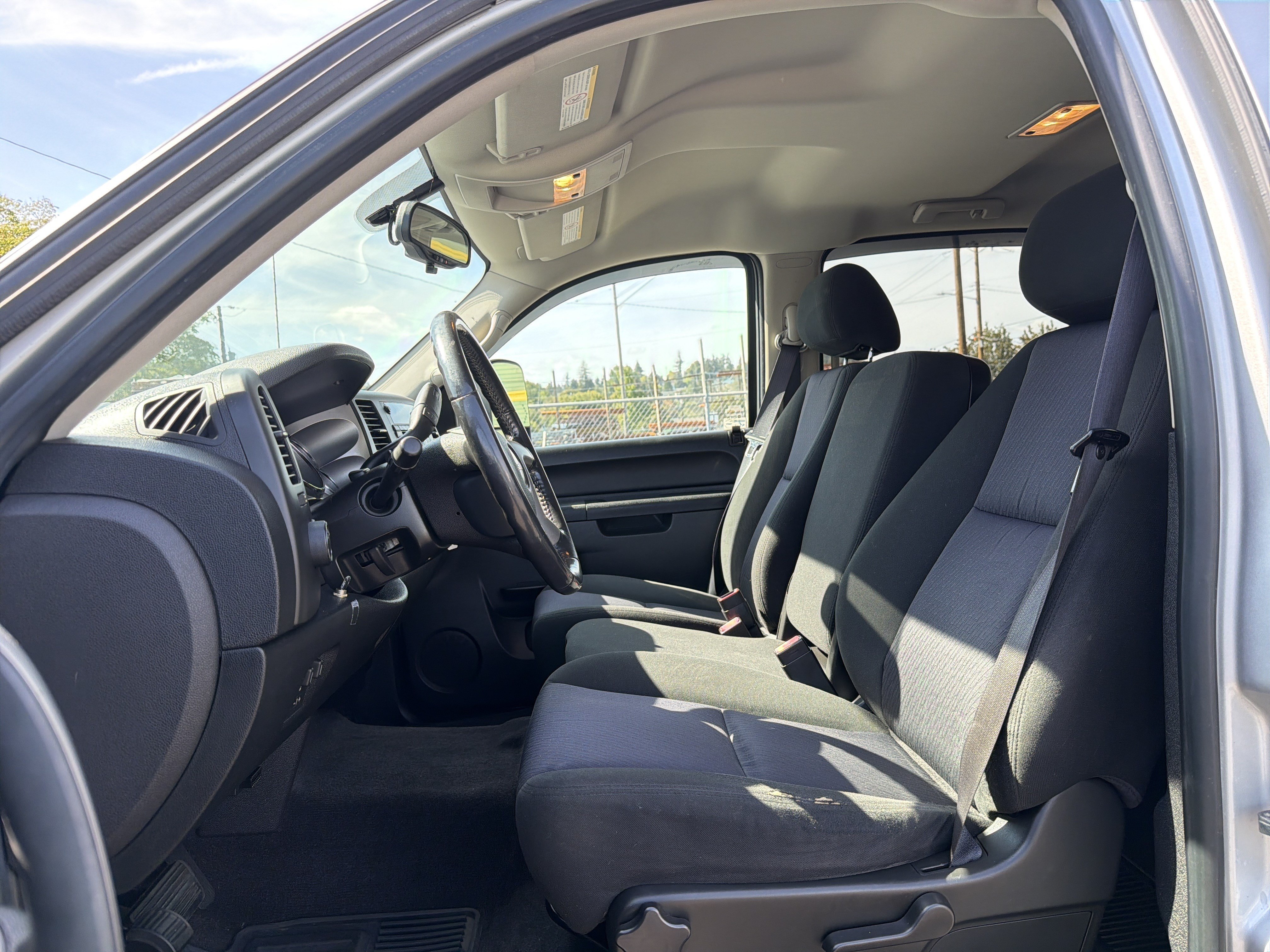 Used 2010 GMC Sierra 2500 SLE w/ Suspension Package, Off-Road RWD image 8