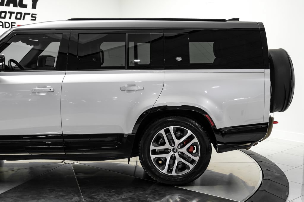 Used 2024 Land Rover Defender 130 X AWD/4WD image 15