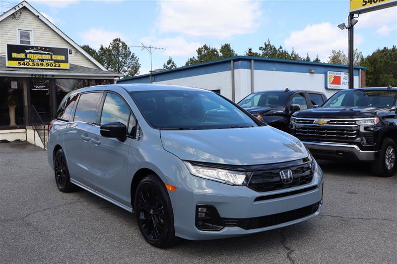 Used 2025 Honda Odyssey Sport-L image 3