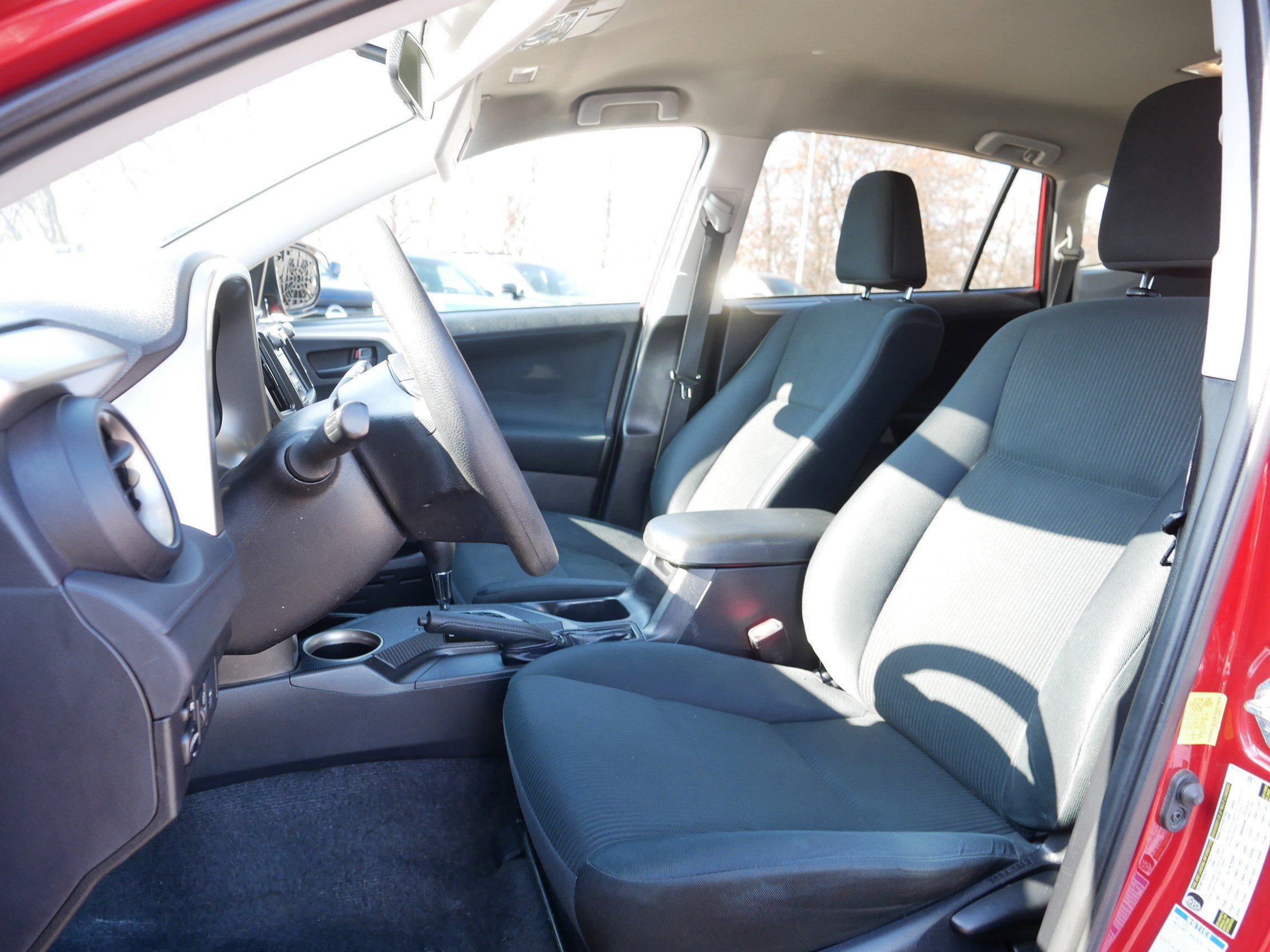 Used 2015 Toyota RAV4 LE image 30