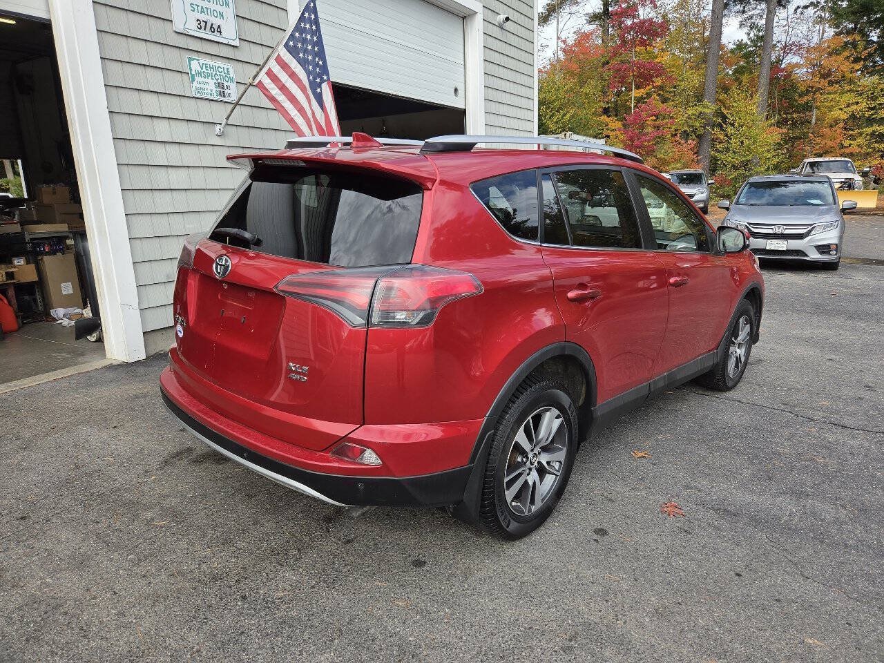 Used 2016 Toyota RAV4 XLE w/ Convenience Package AWD/4WD image 8