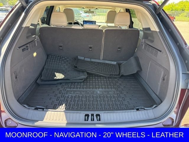 Used 2023 Lincoln Nautilus Reserve AWD/4WD image 7