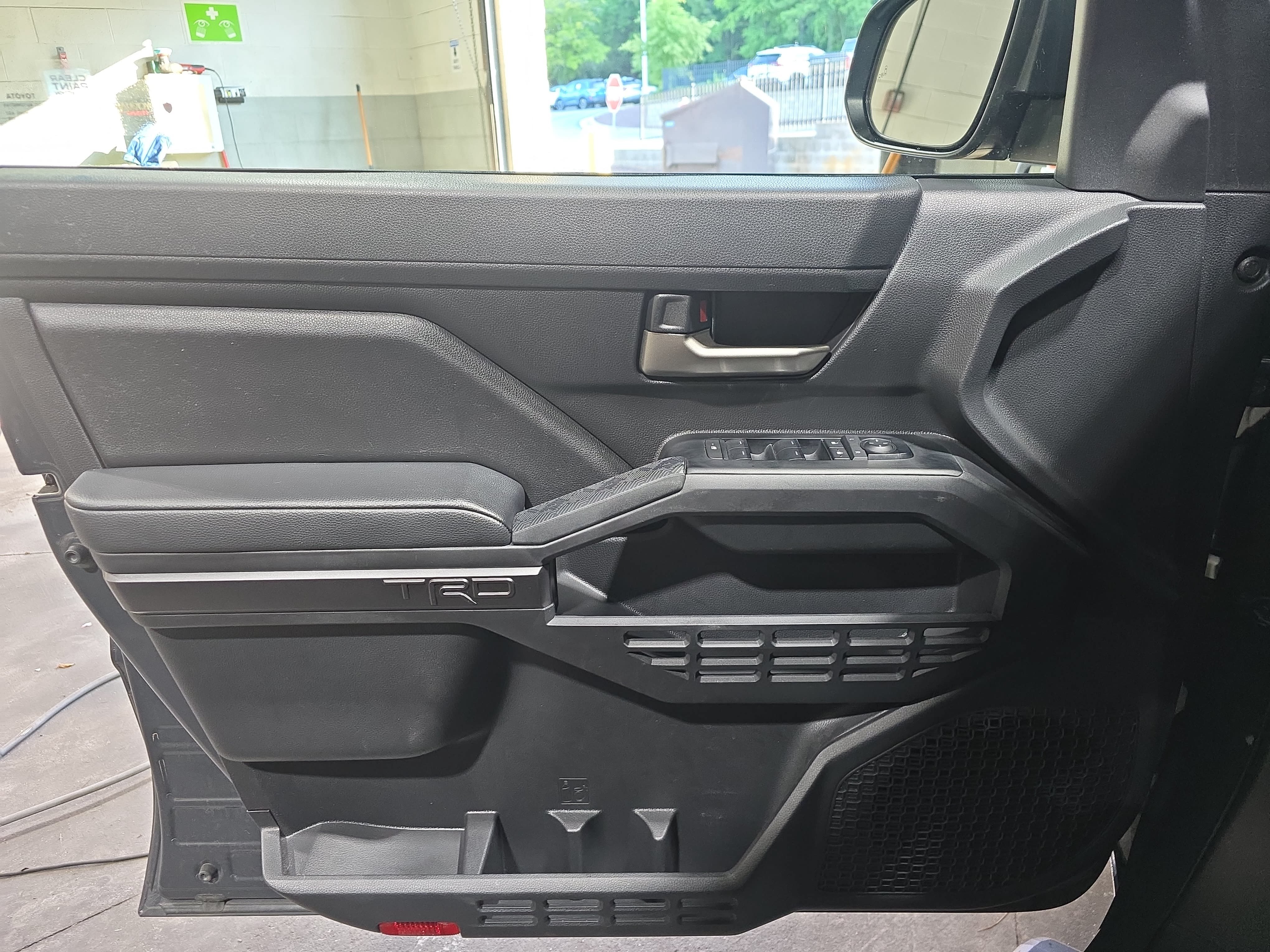 Used 2025 Toyota Tacoma TRD Sport AWD/4WD image 27