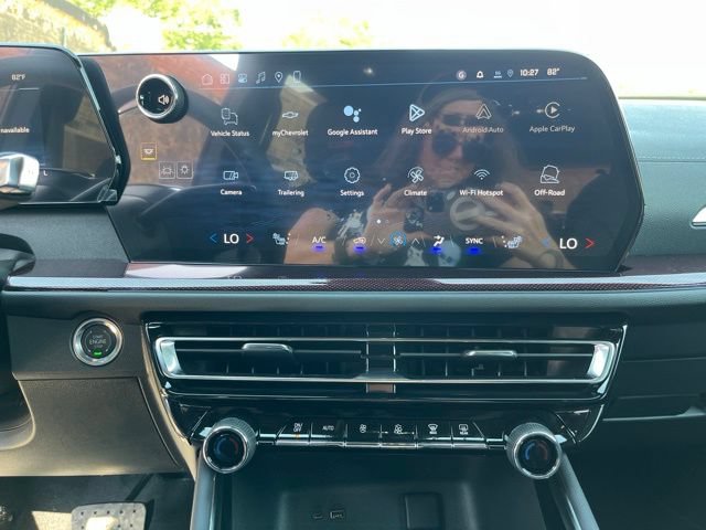 New 2026 Chevrolet Traverse Z71 w/ Driver Confidence Package AWD/4WD image 35