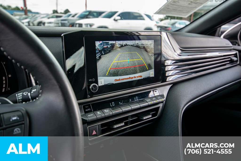 Used 2025 Toyota Camry SE image 26