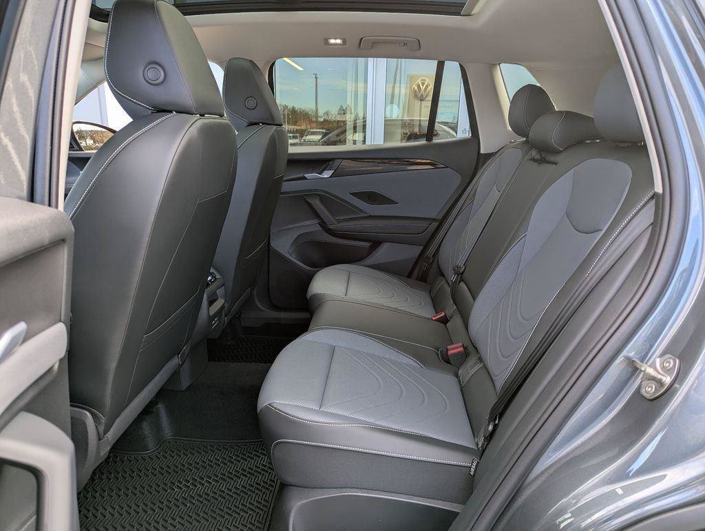 New 2026 Volkswagen Tiguan SE AWD/4WD image 28