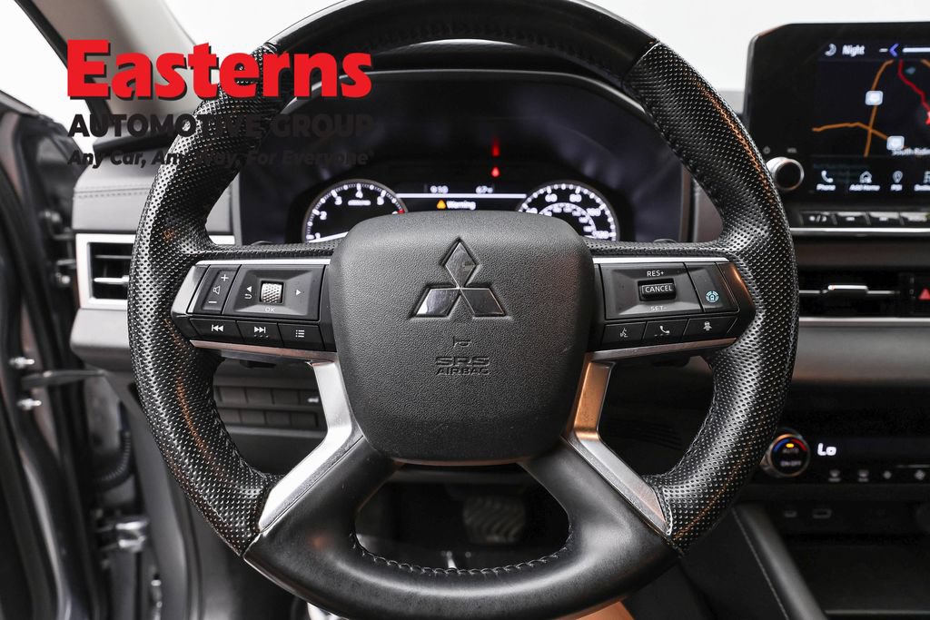 Used 2024 Mitsubishi Outlander SE AWD/4WD image 10
