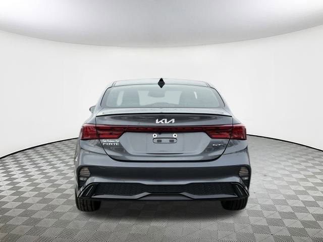 Used 2024 Kia Forte GT-Line w/ GT-Line Premium Package image 10