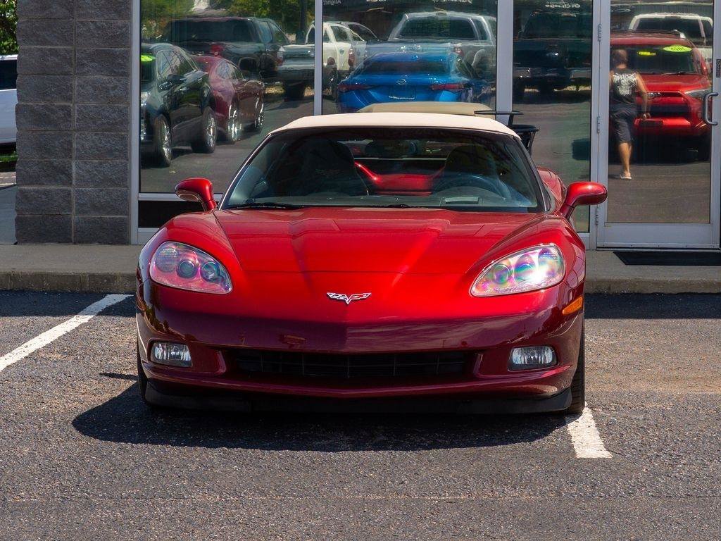 Used 2007 Chevrolet Corvette Convertible w/ Preferred Equipment Group RWD image 7