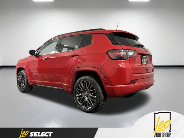 Used 2022 Jeep Compass Limited w/ (RED) Package AWD/4WD image 7