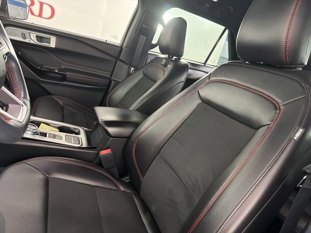 Used 2022 Ford Explorer ST-Line image 11