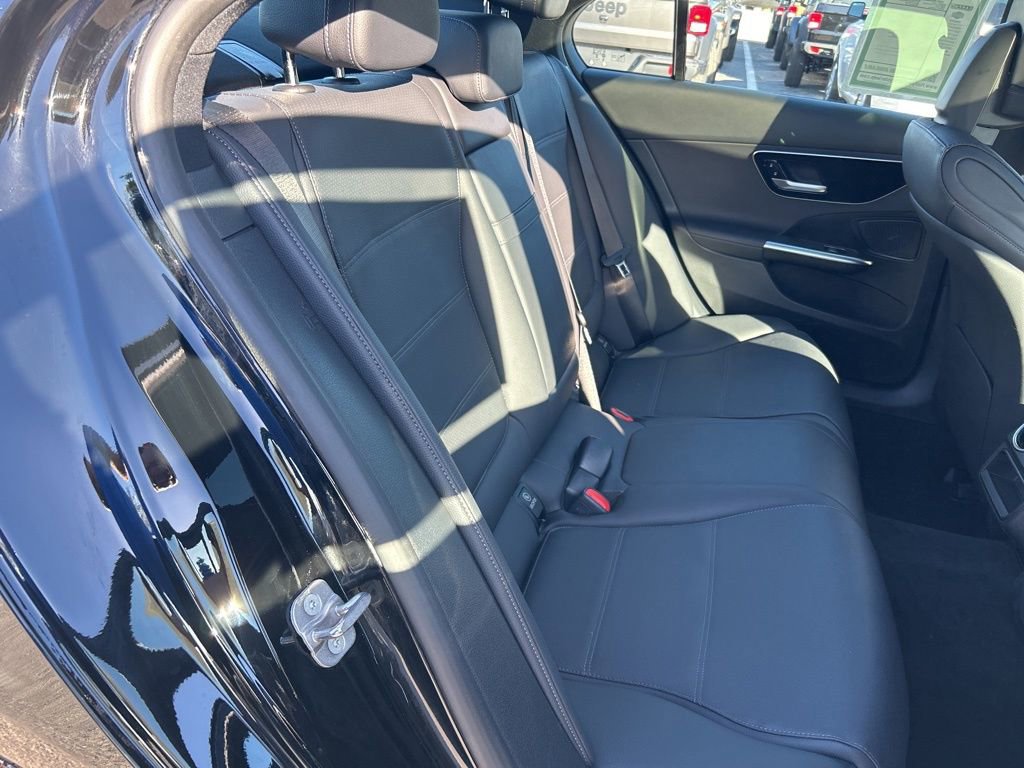 Used 2025 Mercedes-Benz C 300 Sedan image 26