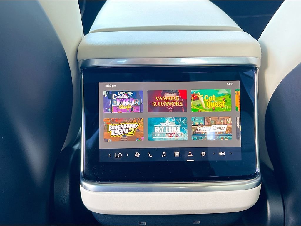 Used 2022 Tesla Model S image 24