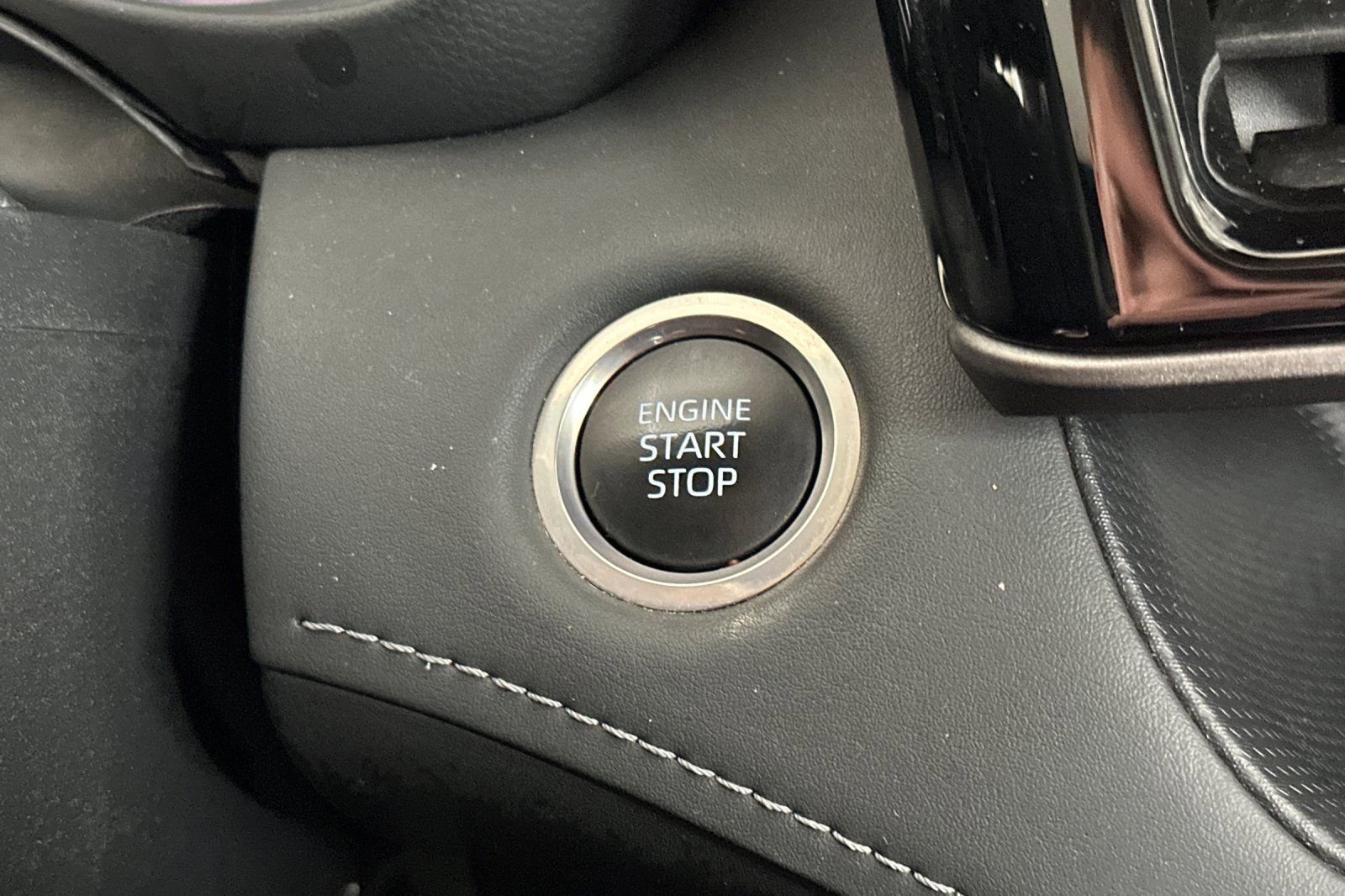 Certified 2024 Toyota Highlander XLE image 27