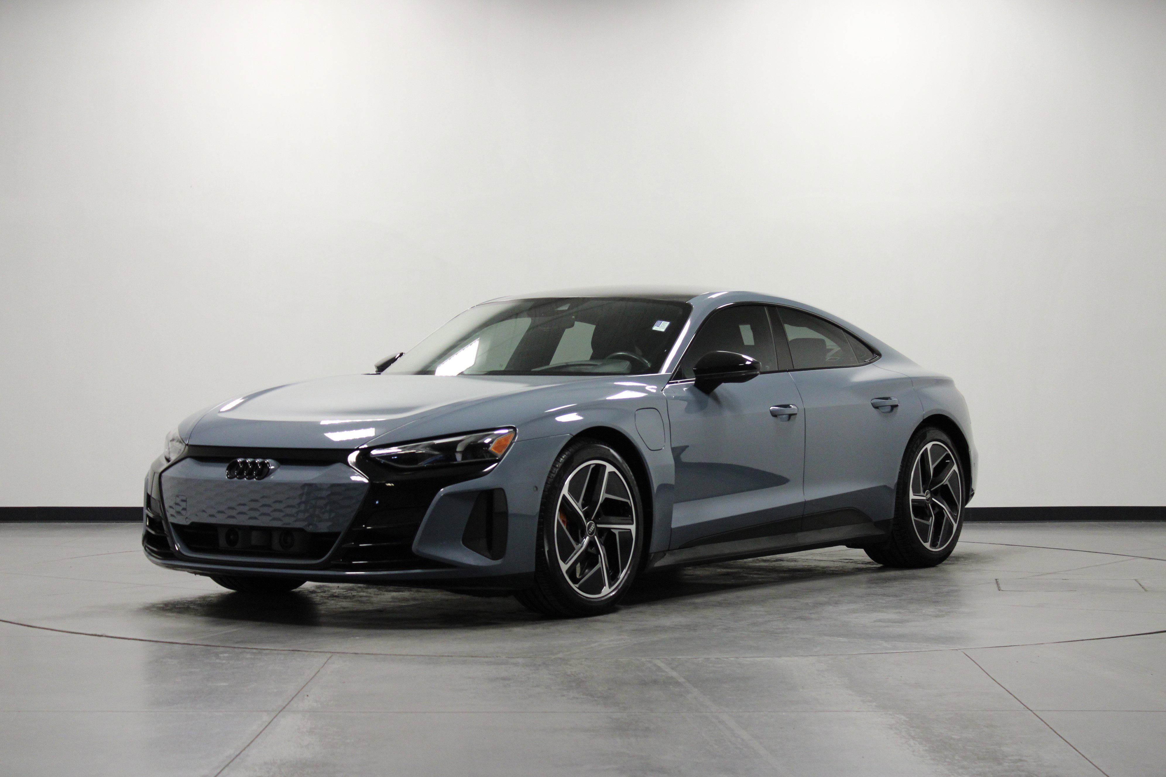 Used 2023 Audi RS e-tron GT w/ Carbon Performance Package image 8