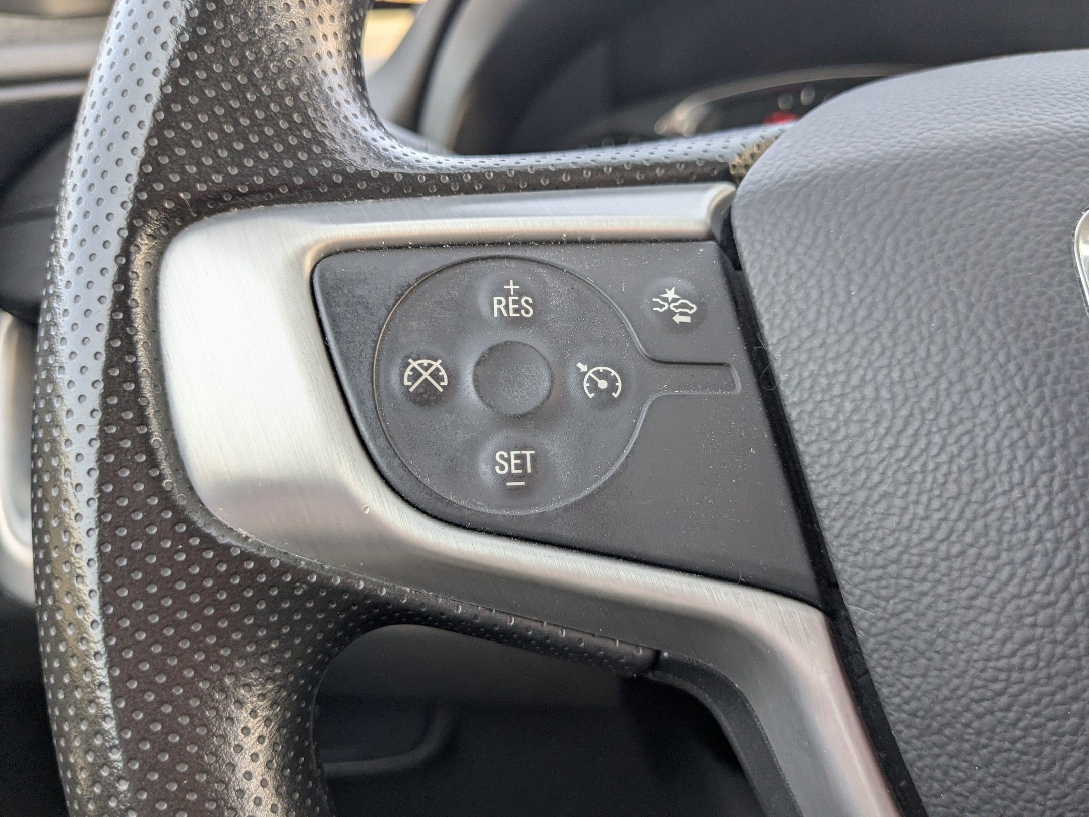 Used 2024 GMC Terrain SLE AWD/4WD image 19