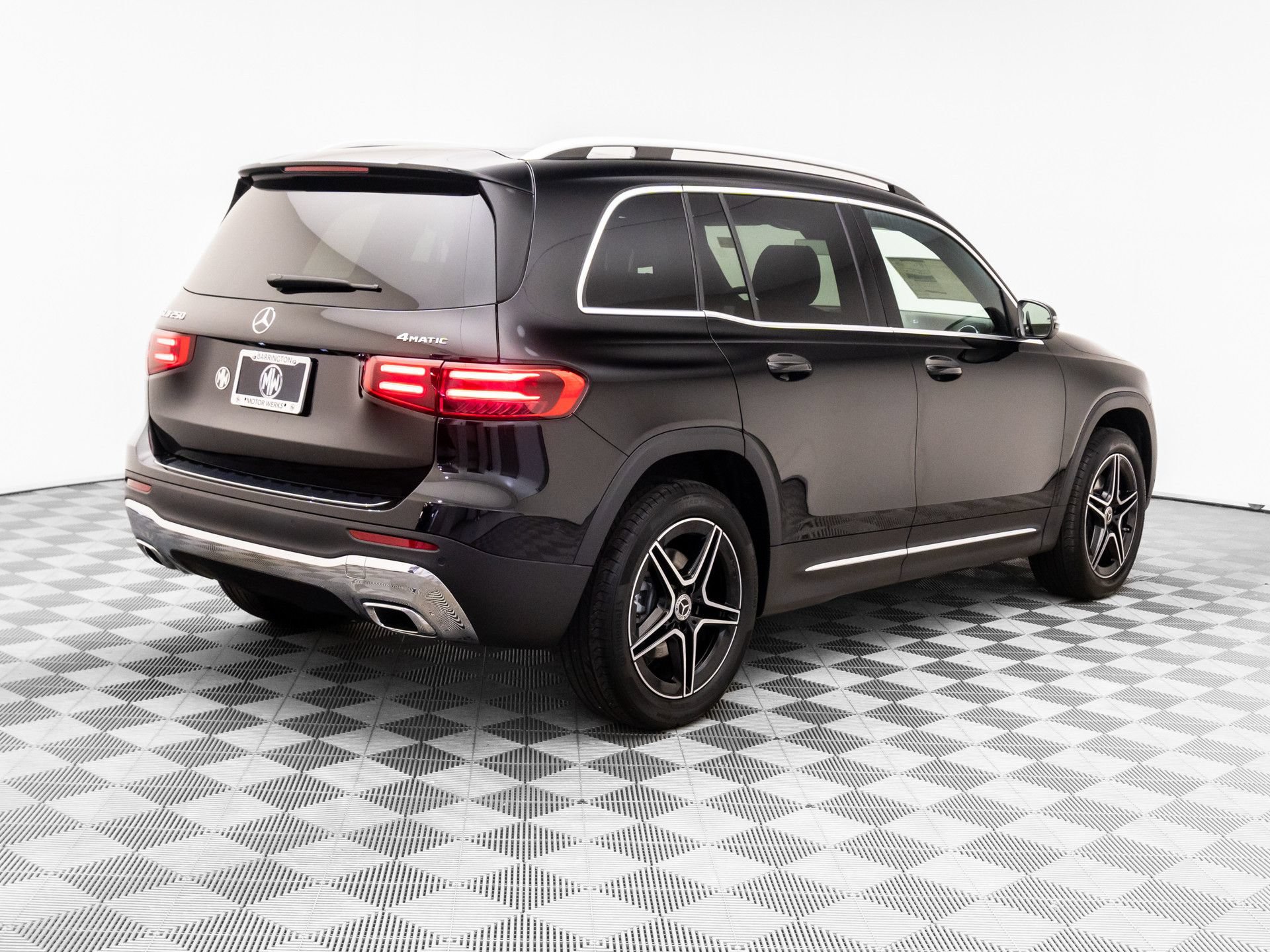 New 2026 Mercedes-Benz GLB 250 4MATIC image 5