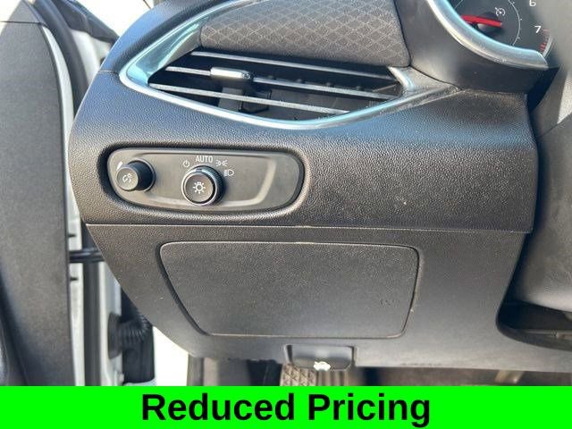 Used 2018 Chevrolet Malibu LT image 19