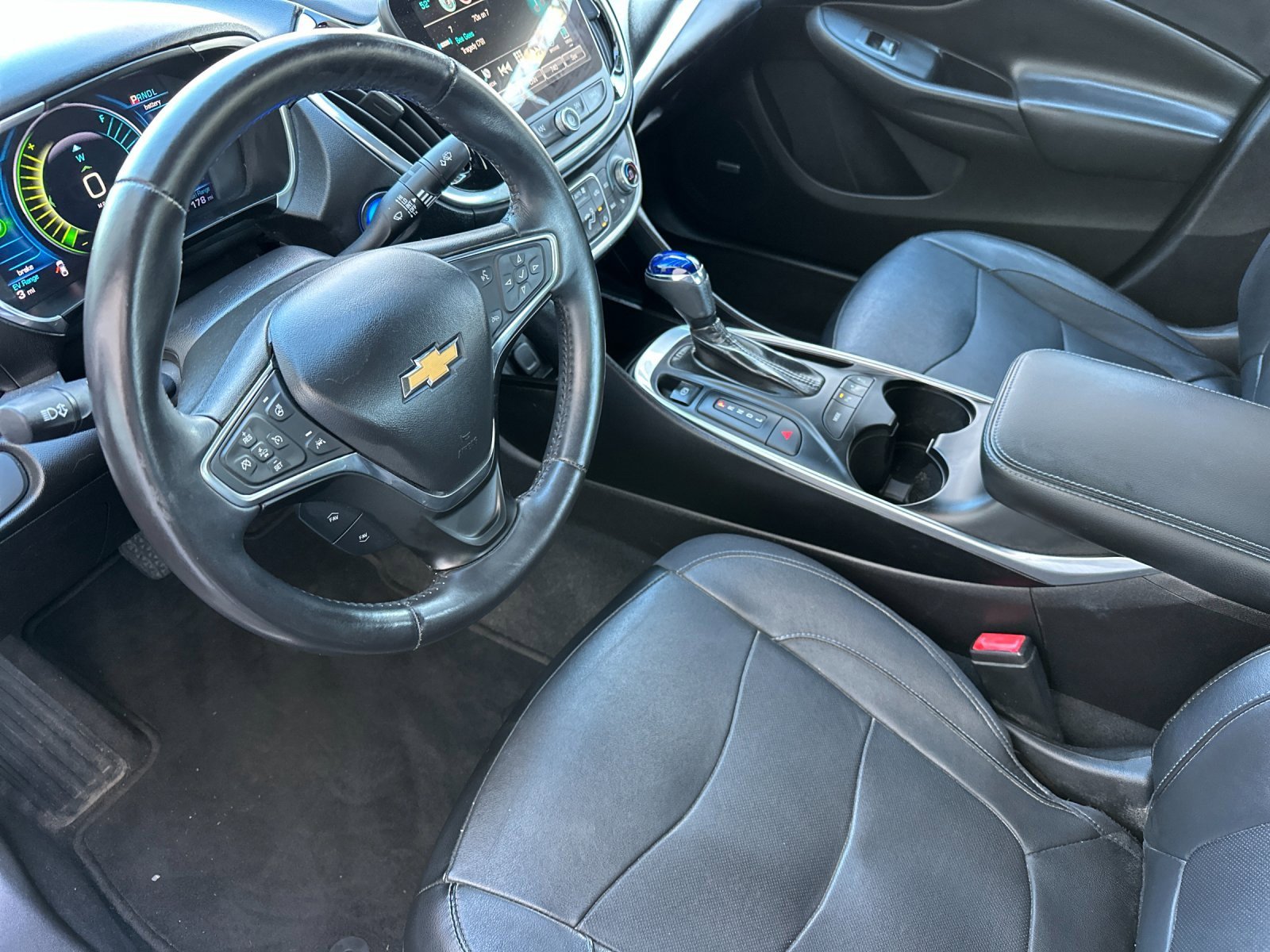 Used 2017 Chevrolet Volt Premier w/ Driver Confidence II Package image 10