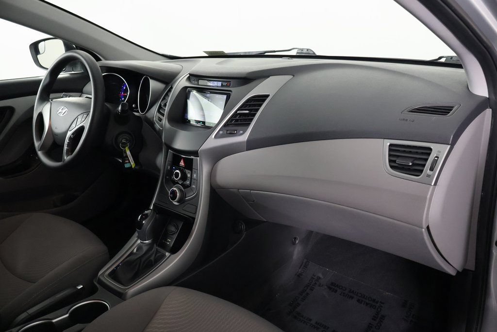 Used 2014 Hyundai Elantra SE FWD image 9