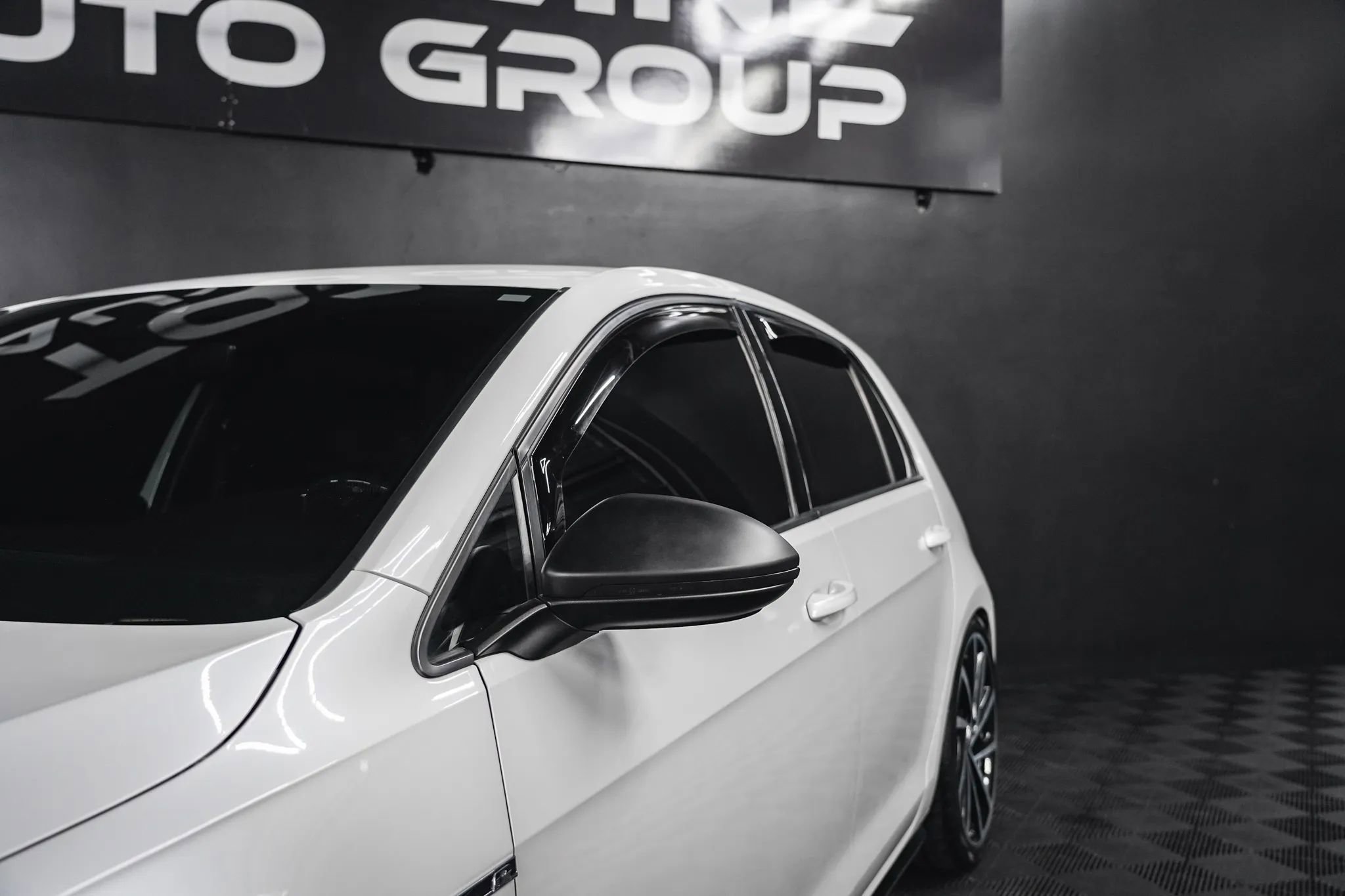 Used 2019 Volkswagen Golf 4-Door image 4