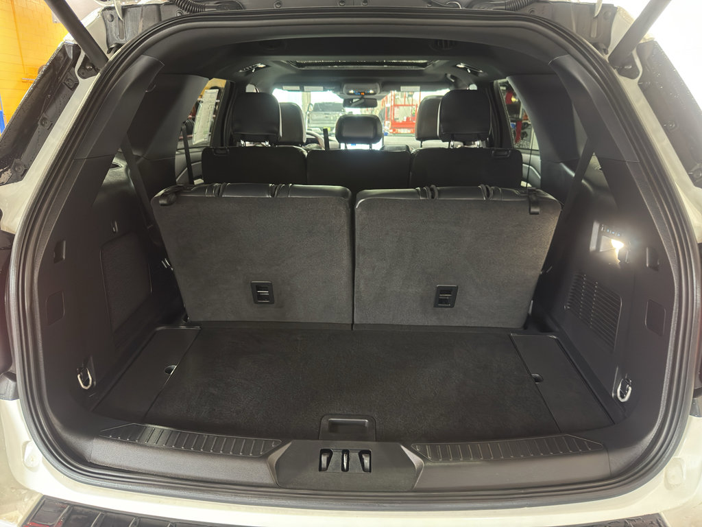 Used 2025 Ford Explorer ST image 21